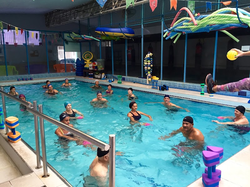 Centro De Atividades Físicas E Saúde - Academia em Jardim Camburi, Vitória/ES - Foto 2