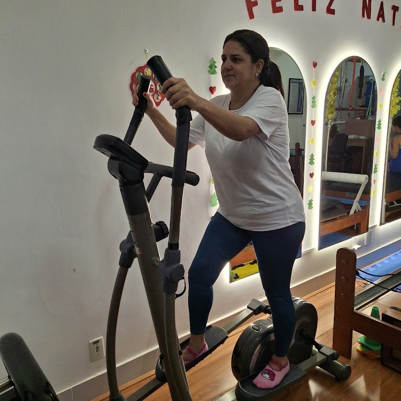 Studio Cuzzuol Pilates e Fisioterapia - Academia em Jardim Camburi, Vitória/ES - Foto 5