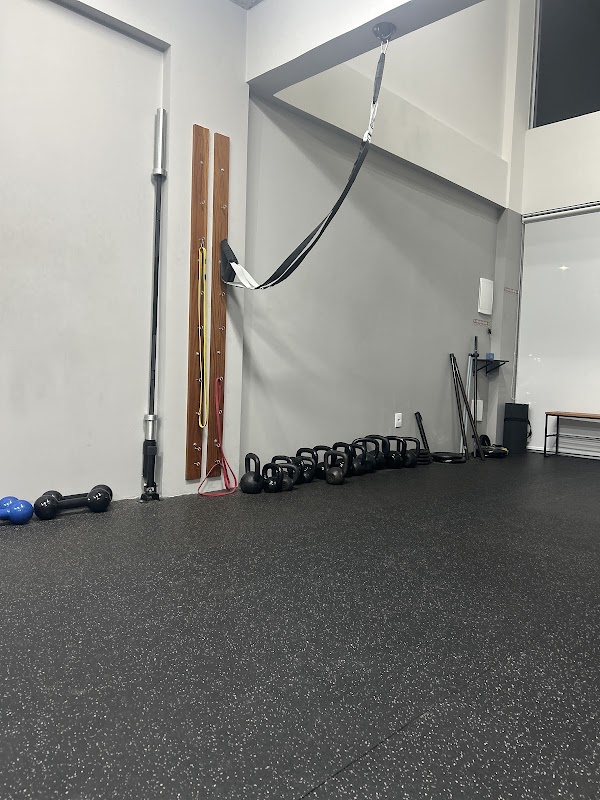 Studio Personal Estela Reis - Academia em Jardim Camburi, Vitória/ES - Foto 5