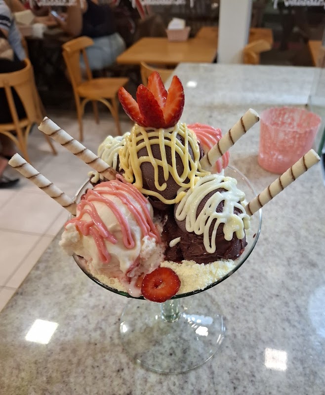 Açaizeiro - Açaiteria e Sorveteria em Jardim Camburi, Vitória/ES - Foto 2