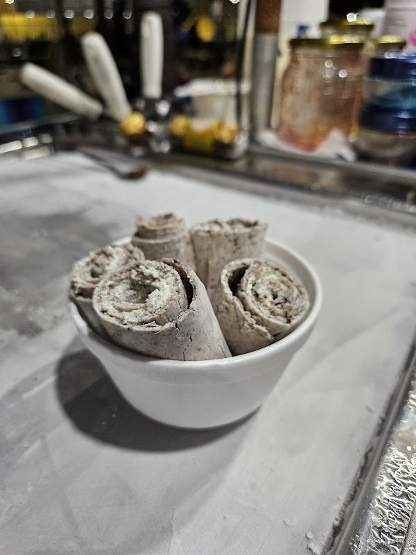 Doce Mania Vix - Sorvete na Chapa | Sorvete Tailandês - Açaiteria e Sorveteria em Jardim Camburi, Vitória/ES - Foto 3