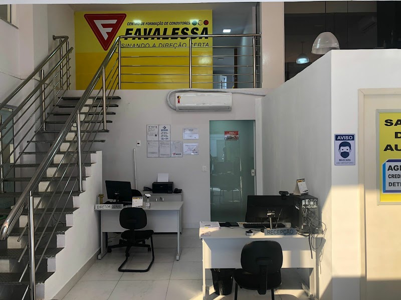 Cfc Favalessa - Autoescola em Jardim Camburi, Vitória/ES - Foto 3