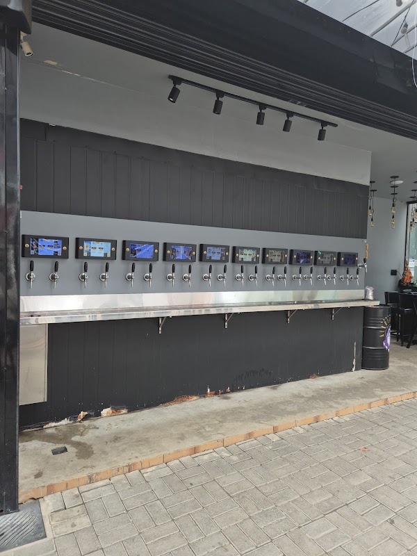 Cervejaria Alquimistas - Bar e Choperia em Jardim Camburi, Vitória/ES - Foto 2