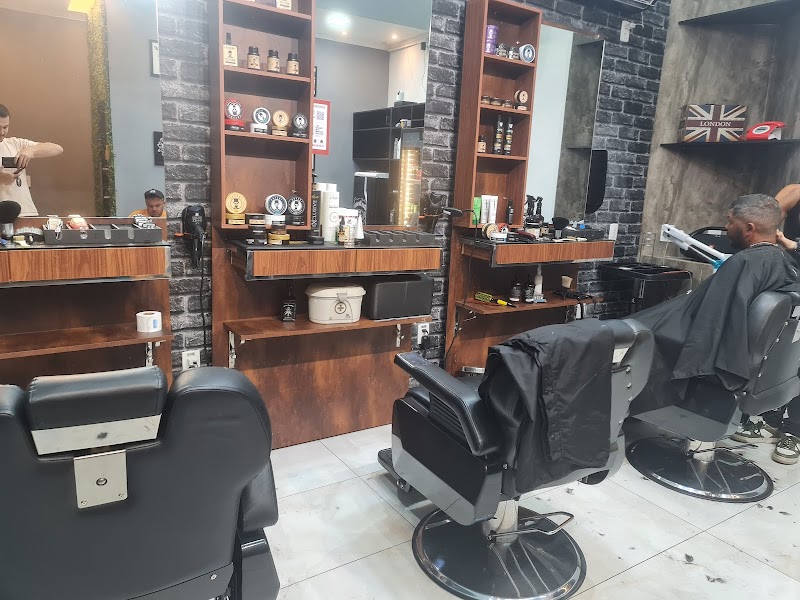 BARBEARIA LONDON - Jardim Camburi - Barbearia em Jardim Camburi, Vitória/ES - Foto 4