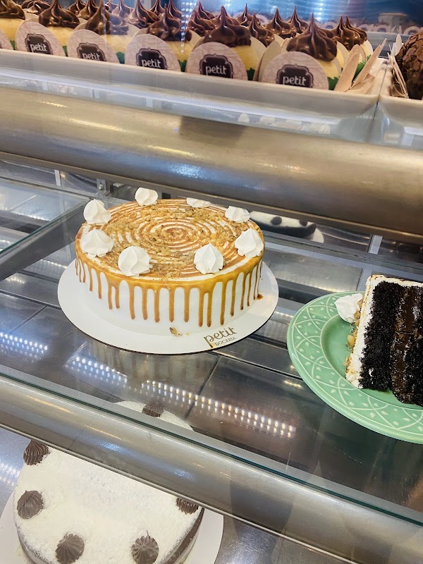 Petit Doceria - Cafeteria em Jardim Camburi, Vitória/ES - Foto 4