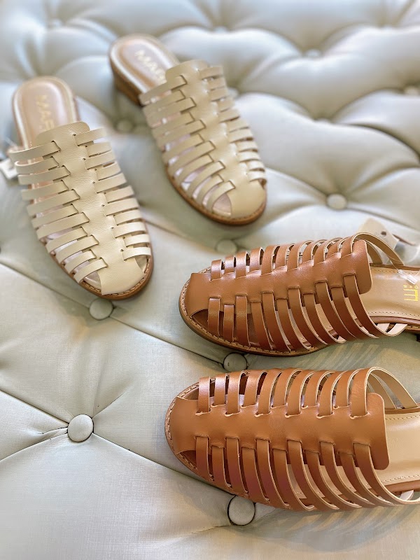 Mareto Calçados e Acessórios - Calçados em Jardim Camburi, Vitória/ES - Foto 2