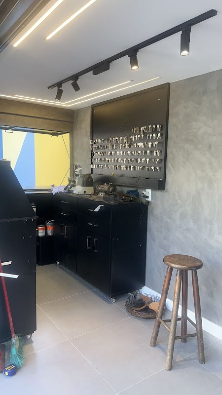 Banca e Chaveiro Plaza - Chaveiro 24 horas , Afiação e Carimbos - Chaveiro em Jardim Camburi, Vitória/ES - Foto 5