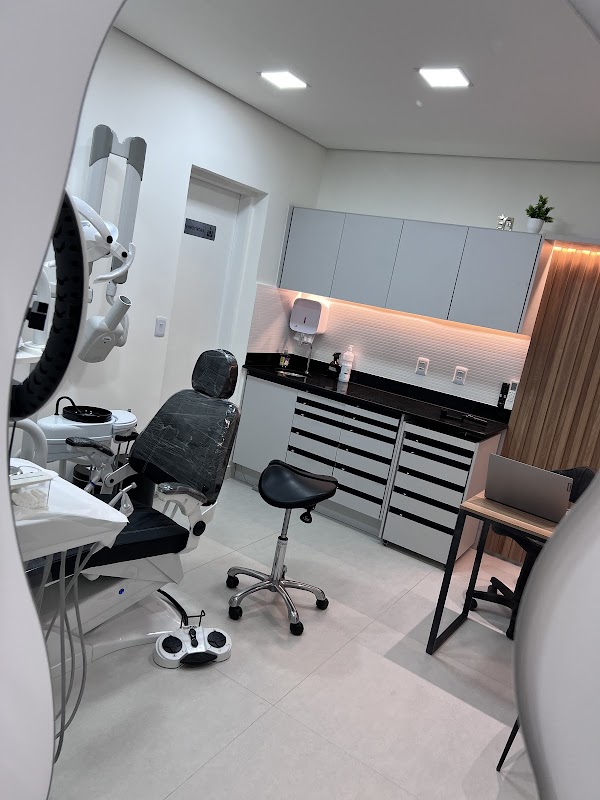 Dr Armando Jantorni - OdontoMedi Odontologia e Saúde Integrada - Clínica Odontológica em Jardim Camburi, Vitória/ES - Foto 4