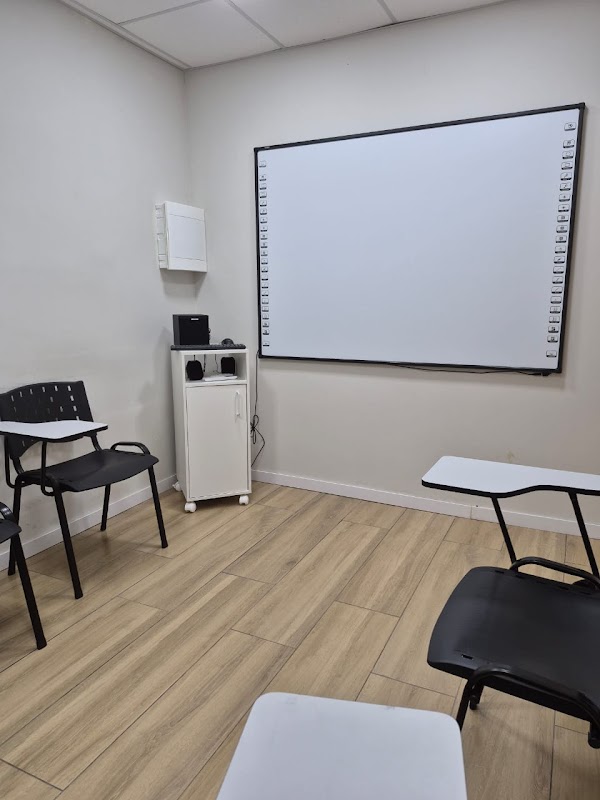 Cultura Inglesa - Jardim Camburi - Escola de Idiomas em Jardim Camburi, Vitória/ES - Foto 3