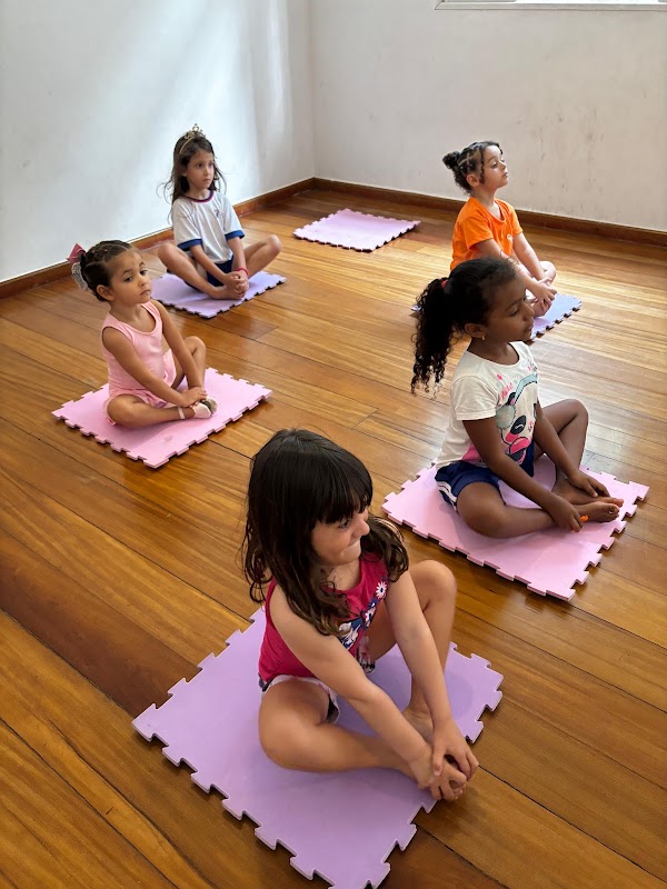 Escola Primeiro o Reino - Educação Cristã Clássica - Escola em Jardim Camburi, Vitória/ES - Foto 2