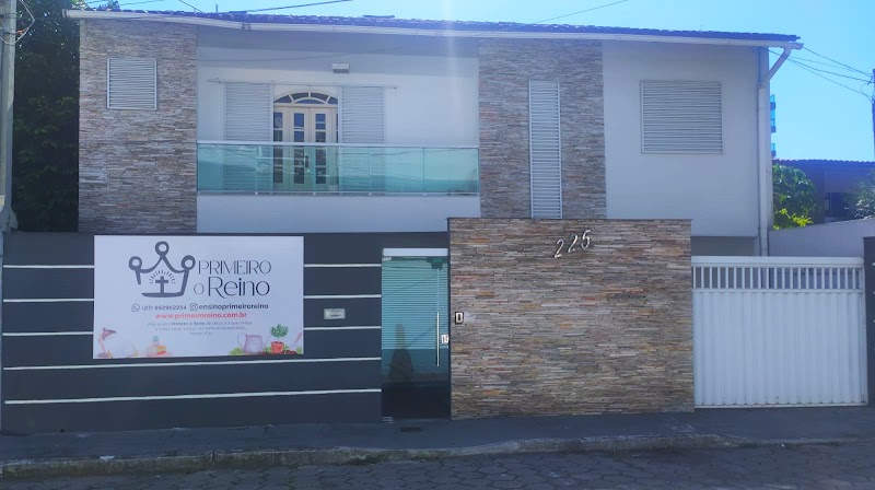 Foto 6 de Escola Primeiro o Reino - Educação Cristã Clássica