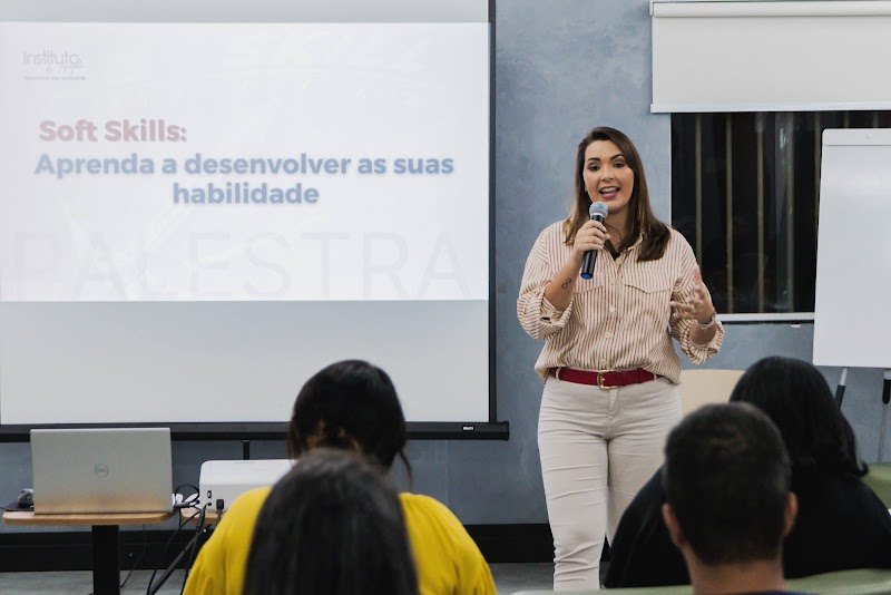 Instituto de Angeli - Escola em Jardim Camburi, Vitória/ES - Foto 3