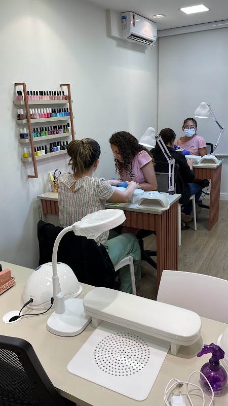 Studio Kellen Nail Design - Esmalteria em Jardim Camburi, Vitória/ES - Foto 3