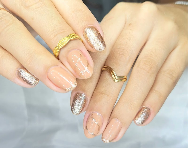 Studio Unhas Alline Lima - Esmalteria em Jardim Camburi, Vitória/ES - Foto 2