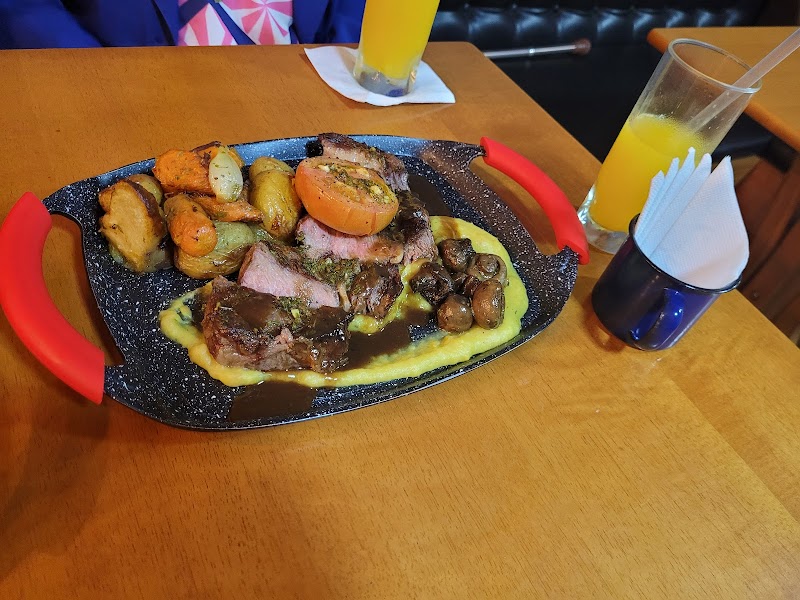 Salvia Steak & Burgers - Hamburgueria em Jardim Camburi, Vitória/ES - Foto 3