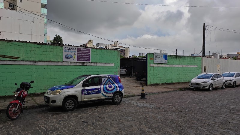 Lava Jato e Estacionamento Rodrigues