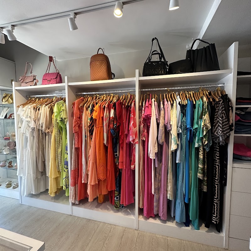 Elizia Martins Boutique - Loja de Roupas em Jardim Camburi, Vitória/ES - Foto 3