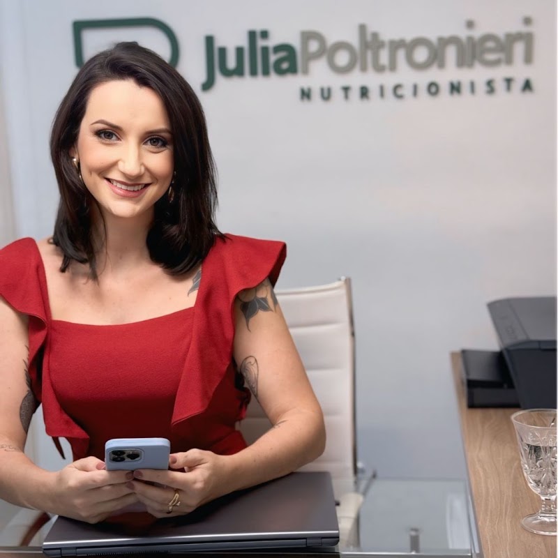 Julia Poltronieri