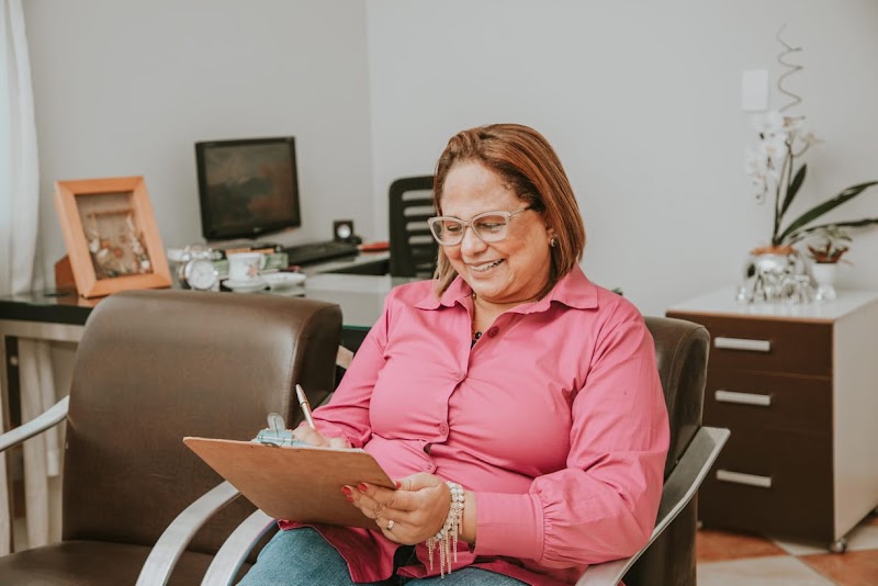 Psicóloga Madalena Fonseca | Relacionamento de Casais e Individual | Vitória - Psicologia em Jardim Camburi, Vitória/ES - Foto 2