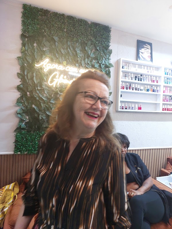 Espaço Glamour - Salão de Beleza em Jardim Camburi, Vitória/ES - Foto 4