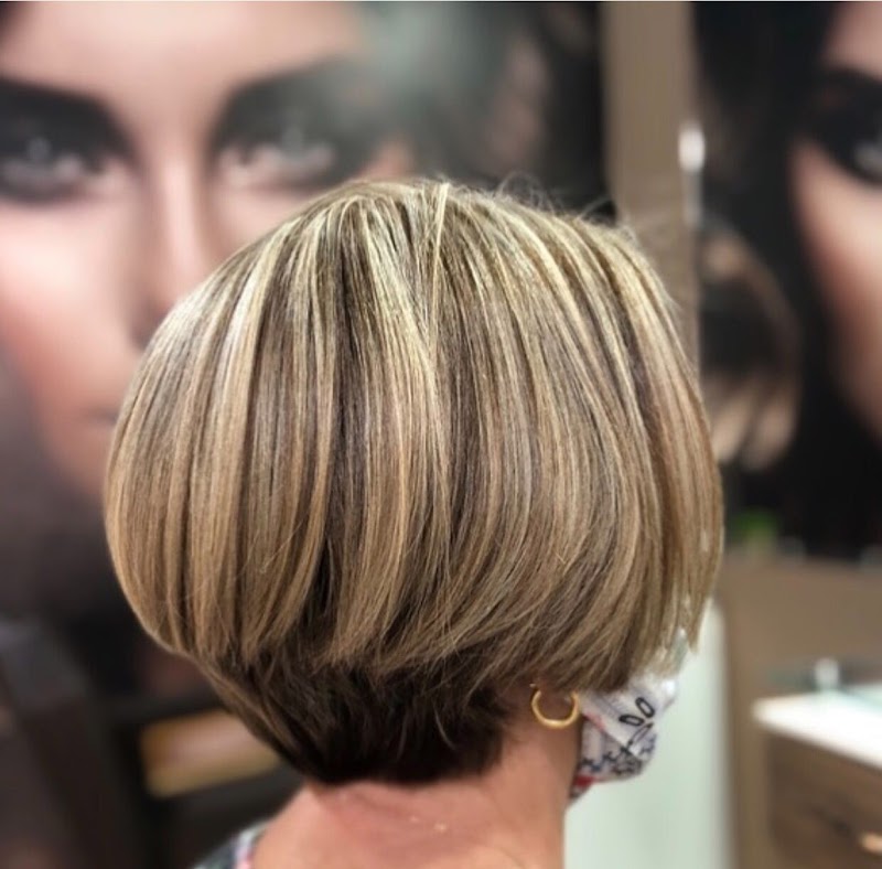 Salão Miss Chic Beleza & Estética - Salão de Beleza em Jardim Camburi, Vitória/ES - Foto 3